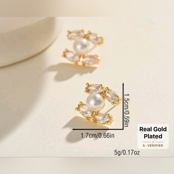 Chanel Style Earrings - Picture 2 of 9